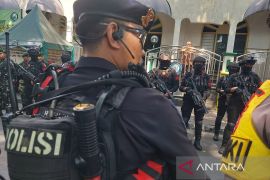 Sekolah di dekat lokasi bentrokan di Menteng terapkan PJJ sementara