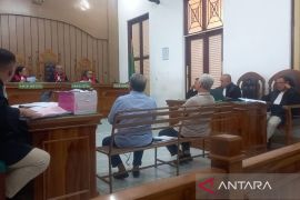 Auditor sebut sejumlah pihak terkait dalam pengadaan Smartboard Langkat di persidangan