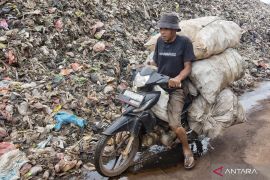 Tambah frekuensi patroli TPA, salah satu strategi Bekasi cegah kebakaran TPA Burangkeng