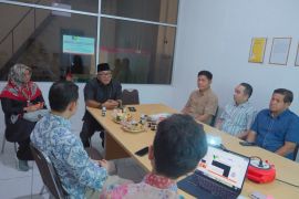 Pemkot Tanjungpinang jajaki kerja sama investasi industri gula organik dan VCO
