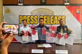 Polda Sulbar limpahkan kasus dugaan korupsi mantan Ketua DPRD Mamuju
