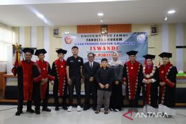 Iswandi resmi sandang gelar Doktor, usung gagasan baru soal Independensi Hakim