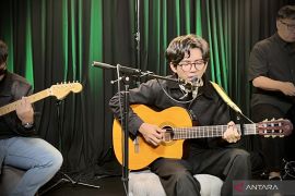 Aku Jeje ingin rayakan jatuh cinta lewat lagu yang ringan dan jenaka