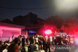 Warga sebut dengar ledakan sebelum kebakaran dekat Pasar Kebayoran Lama