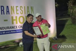 UK Petra tuntaskan tantangan 99 holes dan pecahkan rekor MURI