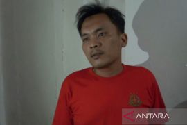 Terdakwa Fahrul Azis Siregar sebut banyak berjasa kepada hakim Khamozaro Waruwu