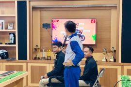 Astra Motor Kalbar perluas kampanye #Cari_aman melalui dialog di RRI