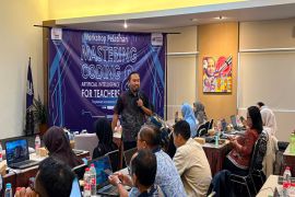 Penerbit Erlangga bersama Binus Creates gelar Workshop Mastering Coding &amp; AI untuk guru jenjang SD dan SMP di Kota Semarang