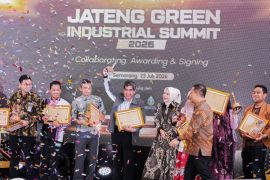 Konsisten terapkan industri hijau, Semen Gresik sabet penghargaan Jateng Green Industrial Summit 2026