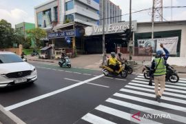 "Pelican crossing" pengganti JPO Tendean sudah digunakan pejalan kaki