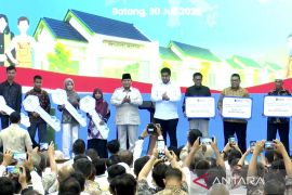 Prabowo leads signing of 62,000 subsidized home mortgages