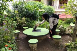 Fasilitas tempat sampah organik di Mataram mencapai 1.220 unit