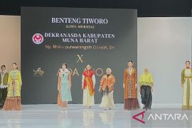 Tenun Benteng Tiworo ditampilkan di BTN IFW 2026