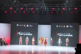 Warga Rusun Marunda hadirkan koleksi batik di Indonesia Fashion Week