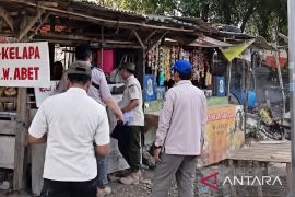 Pemkab Karawang tertibkan 90 bangunan liar di akses Tol Karawang Timur