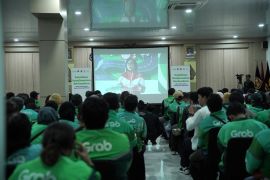 Grab, Kemenhub, AISI latih 1.052 mitra pengemudi untuk berkendara aman di lima kota perkuat keselamatan transportasi online