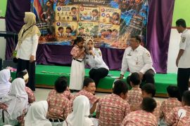 Pemkot Solo evaluasi daya tampung SD Negeri