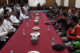 Gubernur Banten terima penyampaian pendapat ojol terkait parkir gratis