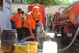 Jember siapkan armada tangki hadapi potensi krisis air bersih