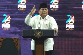 Prabowo: Efisiensi anggaran Rp300 T bisa untuk MBG dan bangun jembatan