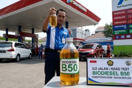Wamen ESDM tinjau langsung pengalaman pengguna B50 di Tapanuli Selatan
