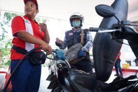 Pertamina Patra Niaga Jatimbalinus turunkan harga pertamax series