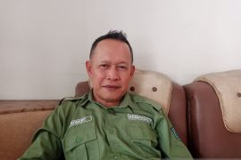 Kesbangpol Belitung ajak masyarakat kibarkan bendera Merah Putih sepanjang Agustus
