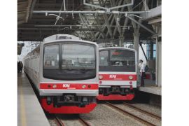 Commuter Line Layani 178 Juta Perjalanan, Mengantar Tulang Punggung Keluarga Menjemput Rezeki