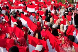 Pemkab Bulungan bagikan 3.000 bendera Merah Putih untuk masyarakat