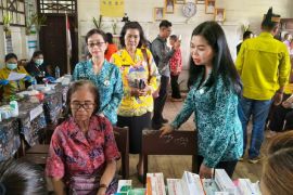 Pemkab Gumas bersama PKK hadirkan layanan kesehatan bagi ratusan warga di empat desa