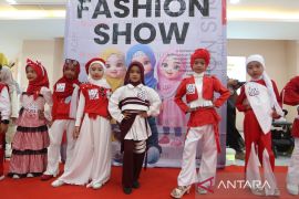 Lomba peragaan busana merah putih semarakkan HUT ke 81 RI di Banda Aceh