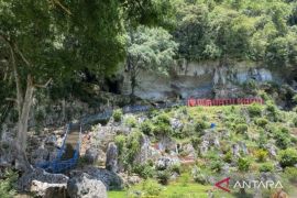 Pokdarwis kembangkan Goa Batu Hapu untuk dongkrak ekonomi warga