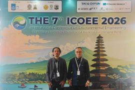 Unand Lecturer Highlights Ecological Crisis, Proposes Degrowth and SDGs Solutions in West Sumatra at Bali Conference