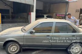 Mobil parkir sembarangan selama seminggu di Tebet Jaksel ditertibkan