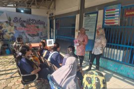 LP PerempuanPalembang beri makanan tambahan bagi warga binaan rentan