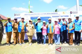 Pulau Dudepo Gorontalo Utara akhirnya nikmati listrik usai penantian puluhan tahun