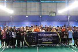 Turnamen Badminton antarpegawai warnai pembukaan rangkaian Semarak ke-81 Hari Pengayoman