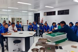 Siapkan SDM Untuk Transisi Energi, PLN dan IT PLN Beri Pelatihan Energi Terbarukan Bagi Siswa SMA