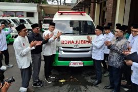 Yanmu gandeng PBNU salurkan 11 ambulans dan 1.000 Al Quran