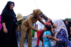 Astrid Widayani serahkan bantuan pribadi untuk korban kebakaran Aspol Panularan
