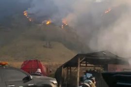 Indonesia battles wildfire in Bromo national park