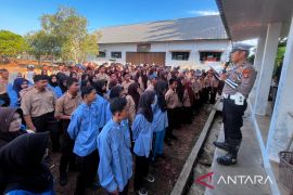 Polres Bangka Tengah edukasi pelajar cegah penggunaan knalpot brong