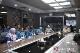 Pemkot Samarinda dan Perumdam Tirta Kencana matangkan kesiapan produk AMDK lokal