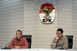 KPK tahan 3 tersangka kasus dugaan korupsi dalam digitalisasi SPBU