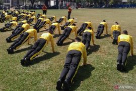 Kesbangpol Tapin latih 47 calon Paskibraka perkuat karakter