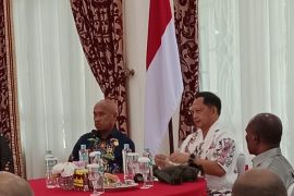 Mendagri Tito awali kunjungan ke Biak bertatap muka dengan ASN