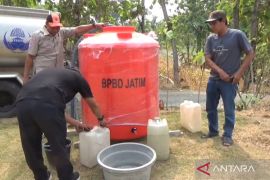 BPBD Ngawi distribusikan air bersih ke wilayah terdampak kekeringan