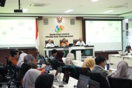 Musim panen membantu kurangi pengangguran di NTB