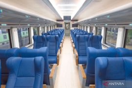 KA dari Gambir dan Pasar Senen kini gunakan kereta new generation