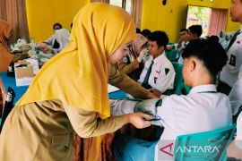 Pemkab Natuna gelar cek kesehatan gratis di sekolah deteksi dini penyakit pada anak